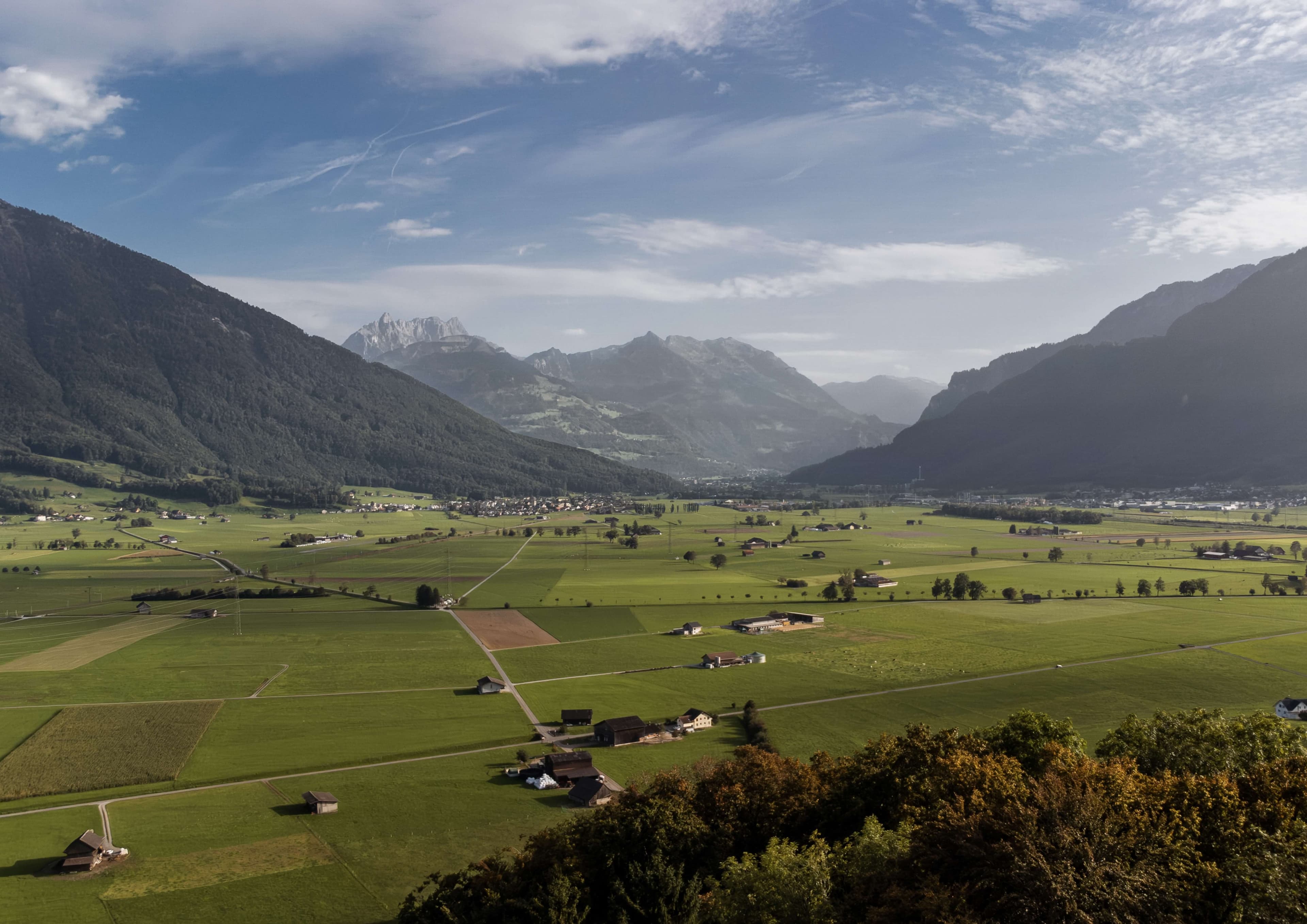 Panoramagrundstück in Benken – Naturidylle mit Nähe zu Zürich