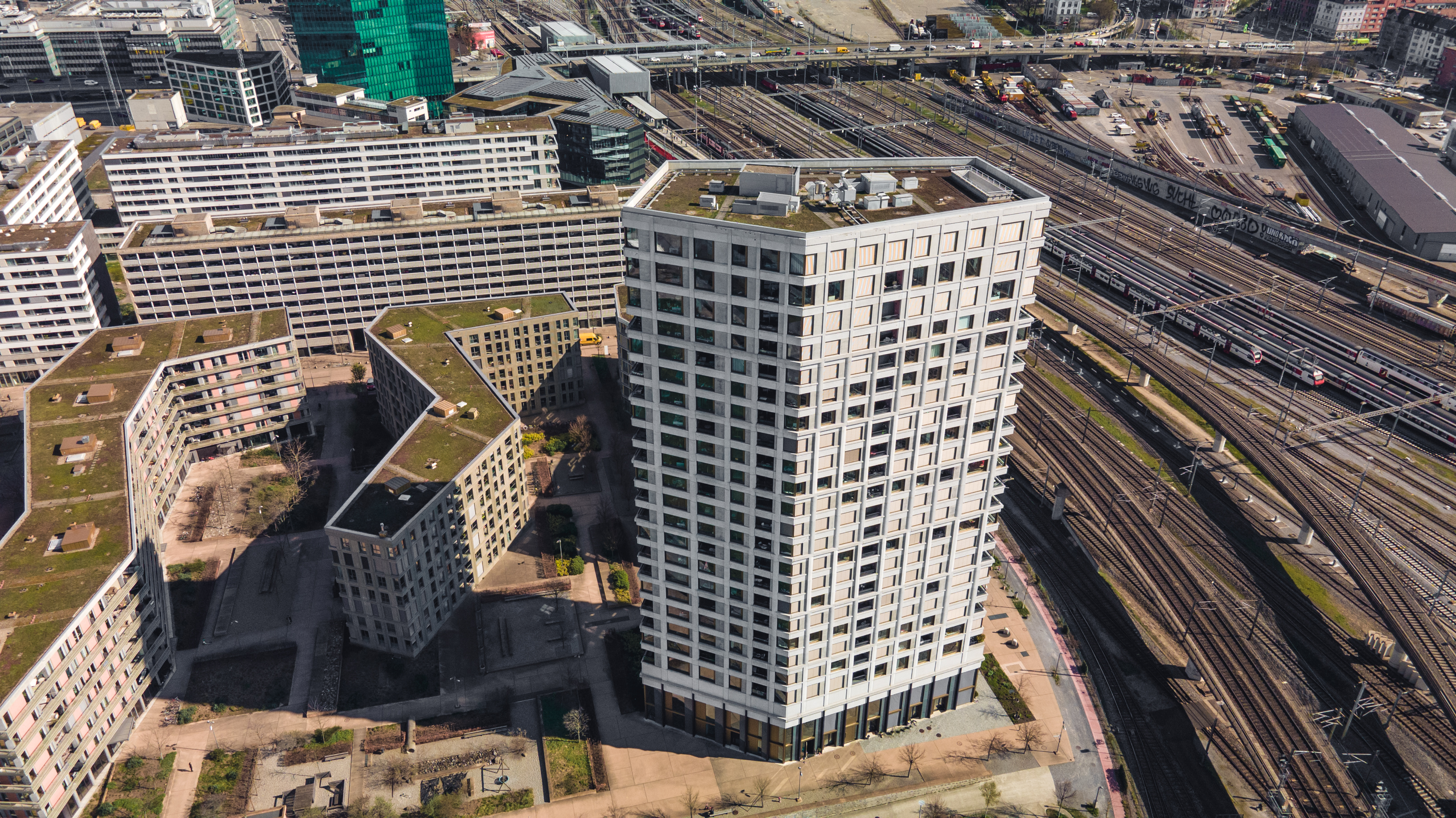 Amini_Turbinenstrasse-13